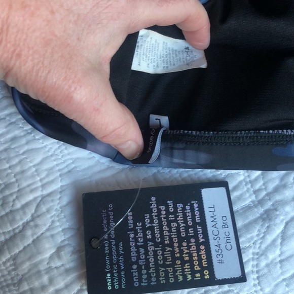 Onzie Chic Bra | yoga/strappy back | Blue camo | L | NWT - Picture 4 of 6